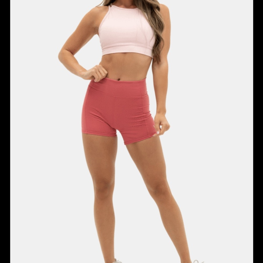 Balance athletica OG shorts in Dawn